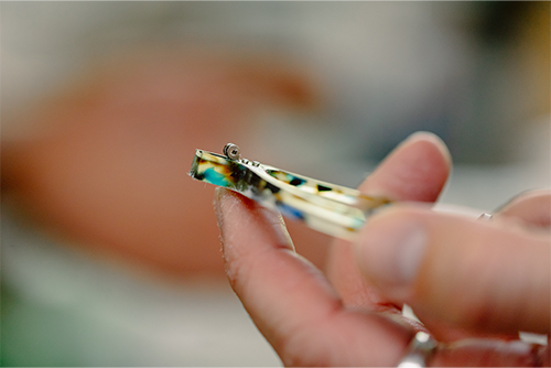 WHY INVEST IN REPAIRABLE EYEWEAR?