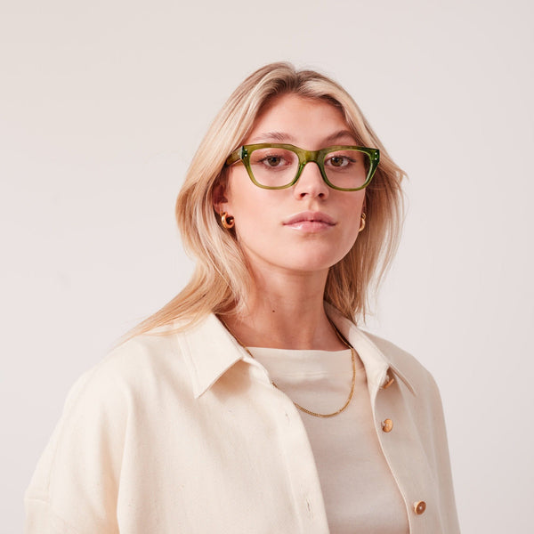 GRACIA_SPECTACLES_BOTTLEGREEN__220_6362a7f0-5671-4fe4-96d7-4b851b36c917.jpg