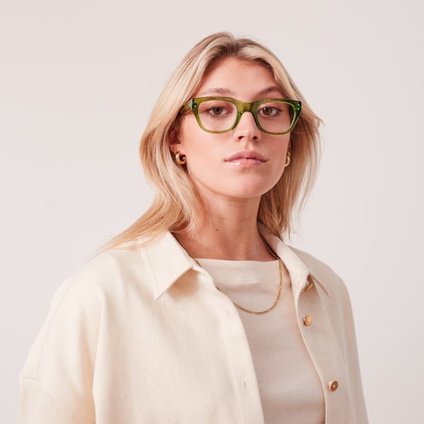 GRACIA_SPECTACLES_BOTTLEGREEN__220_821293b8-6c5b-40ac-99f3-8034dfc794ac.jpg